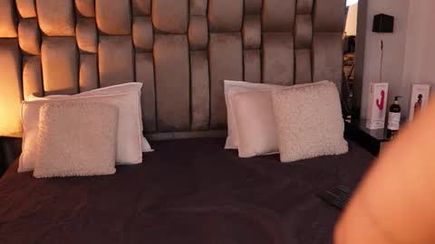 Lu online show from February 26, 8:12 pm