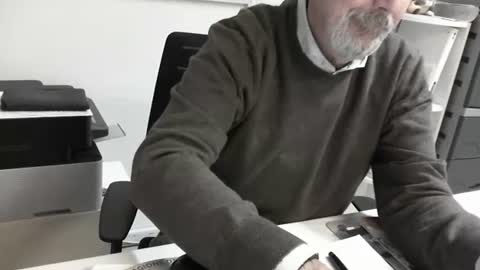 mature hairy guy online show from October 7, 3:19 pm