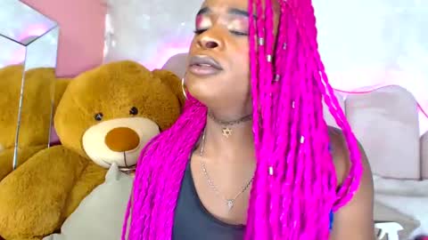 Snapshot of puca_eboony chatting on February 3, 8:57 pm pucca online show from February 3, 8:57 pm