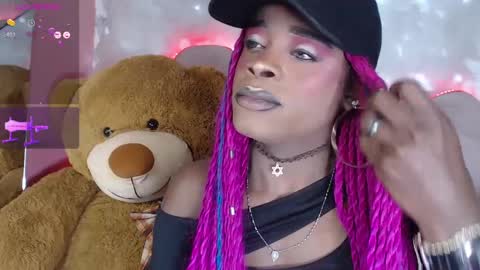 Snapshot of puca_eboony chatting on February 13, 5:11 pm pucca online show from February 13, 5:11 pm