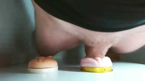 Snapshot of pude90 chatting on September 27, 5:27 am PuDe90 online show from September 27, 5:27 am