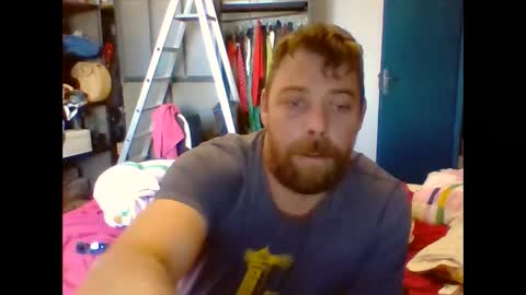 pug2222 online show from December 4, 3:37 pm