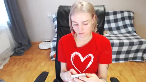 Polly online show from February 17, 5:36 am