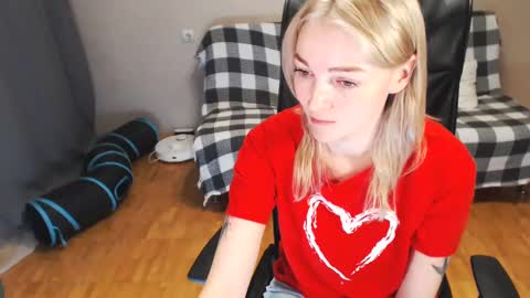 Polly online show from February 25, 3:09 pm