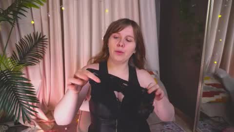 constant schedule Wednesday  Friday  Saturday  Sunday  The Rosemarie online show from March 8, 5:33 am