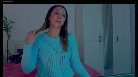 Isabelle online show from January 11, 6:03 pm