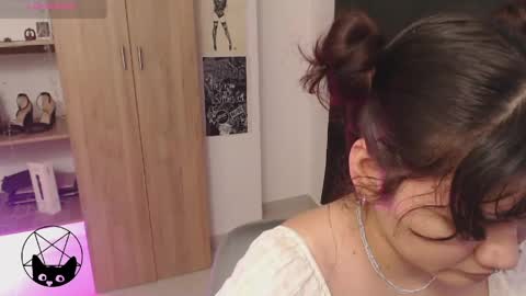 Mari online show from April 27, 2:20 am