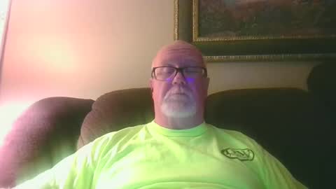 Snapshot of pussylover1365 chatting on January 12, 3:39 am pussylover1365 online show from January 12, 3:39 am