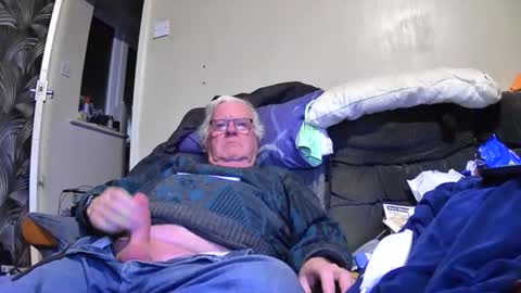 Genital sucker online show from January 10, 9:42 pm