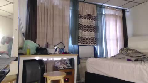 putiputi4u online show from January 4, 5:16 pm