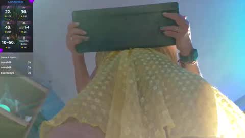 Queen And King online show from November 3, 8:43 pm