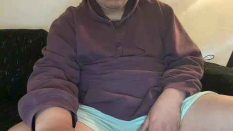 qualitative online show from March 11, 7:03 pm