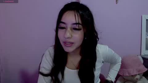 Snapshot of quee_tiana chatting on September 13, 4:26 am your princess online show from September 13, 4:26 am