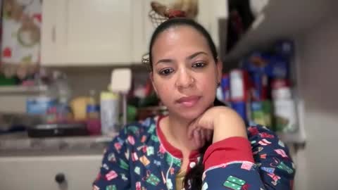 queen69138 online show from November 13, 7:55 am