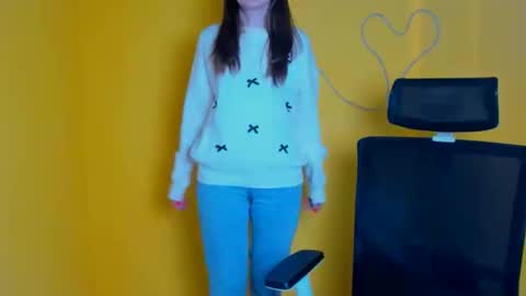 Amelie online show from March 10, 12:42 pm