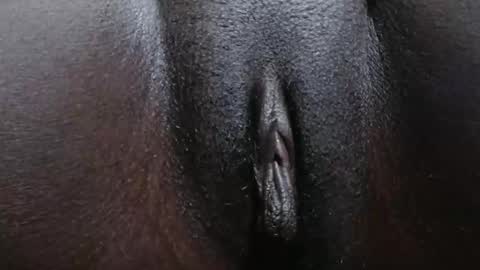 queen_bee6 online show from April 26, 7:28 am