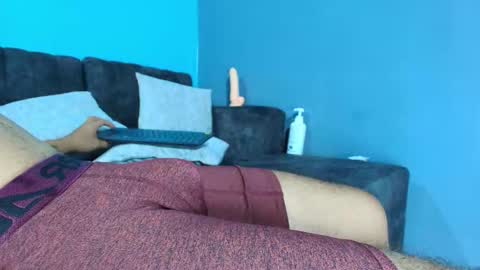 Snapshot of queen_esthefi chatting on October 22, 5:58 pm Your Queen Esthefi online show from October 22, 5:58 pm