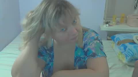 Snapshot of queen_jane8 chatting on October 20, 6:24 pm queen_jane8 online show from October 20, 6:24 pm