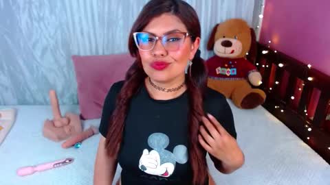Snapshot of queenamazon_ chatting on October 27, 9:59 pm Queenamazon  online show from October 27, 9:59 pm