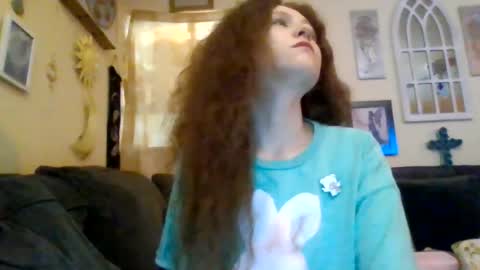 queencrimsonlvx online show from July 17, 5:53 am