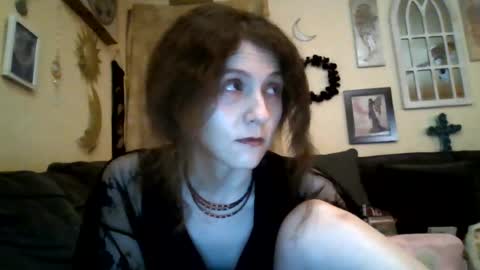 queencrimsonlvx online show from July 30, 12:28 pm