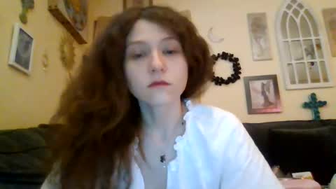 queencrimsonlvx online show from July 23, 3:53 pm