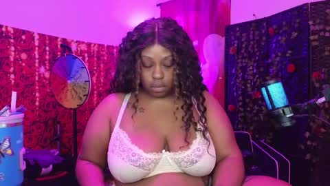 Queen Cherise Roze online show from April 8, 2:25 am