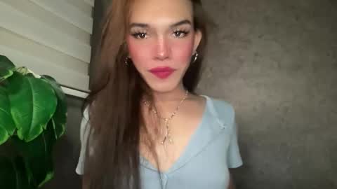 QUEEN online show from January 6, 12:20 pm