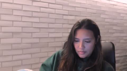 Val  -  online show from December 27, 6:03 am