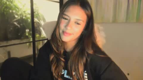 Val  -  online show from February 2, 3:15 am