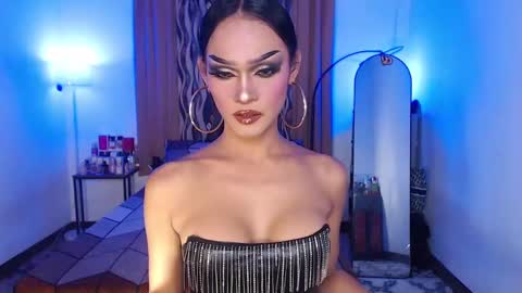 Snapshot of queenvalentinats chatting on December 28, 8:48 am ValentinaMoone online show from December 28, 8:48 am