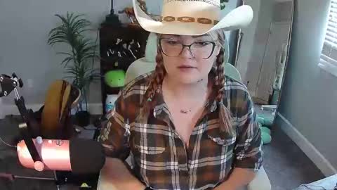 Bri online show from December 15, 6:26 pm