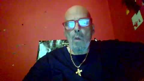 qwertyuiop22348015 online show from April 18, 7:58 pm