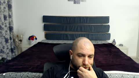 R0bila online show from January 29, 8:35 pm