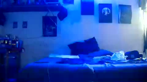 r6w online show from July 26, 3:42 pm