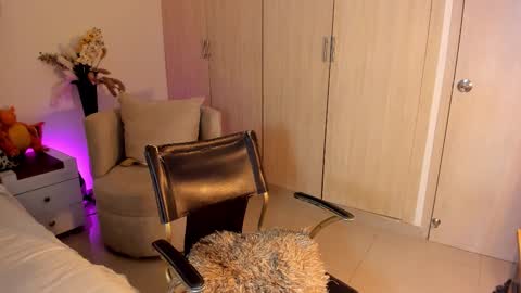 natalia  -  online show from October 10, 3:12 am