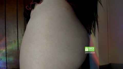 Snapshot of rachel_lamar chatting on January 25, 2:37 am    online show from January 25, 2:37 am