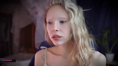 Snapshot of radiant_ada chatting on October 22, 8:17 am ada online show from October 22, 8:17 am