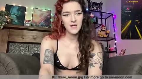 Rae online show from June 18, 5:29 pm