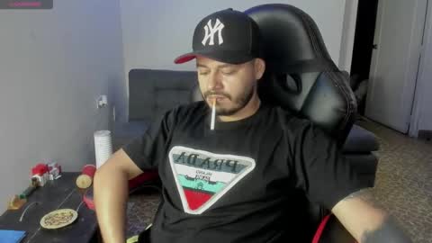 ragnar_lothbrok77 online show from November 23, 10:19 pm