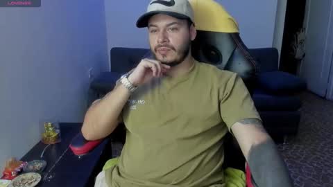 ragnar_lothbrok77 online show from March 29, 4:36 am