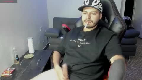 ragnar_lothbrok77 online show from February 14, 5:21 am