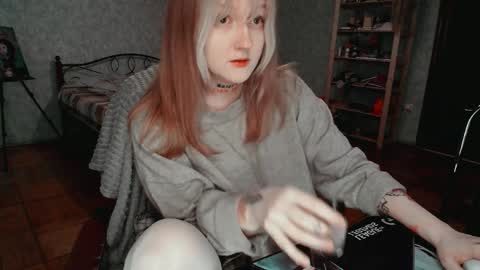 Kate online show from April 3, 12:45 pm