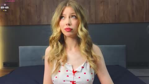 Lisa online show from November 28, 7:32 pm