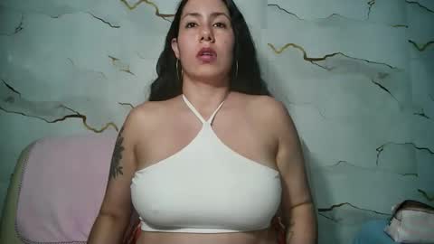 rainbow_candy24 online show from May 17, 10:19 pm