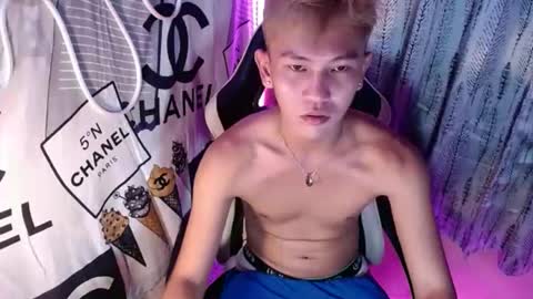 ralfhuge24 online show from December 23, 1:34 am