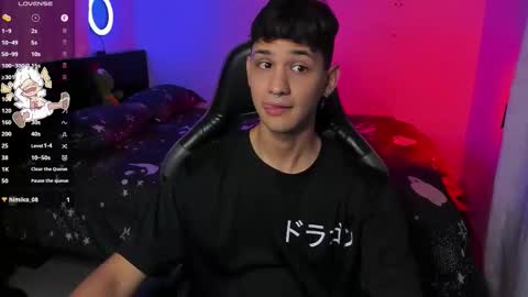  A independent Model  online show from October 3, 2:21 am