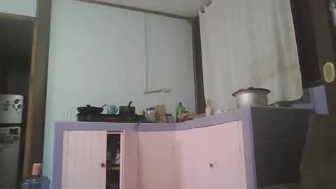 Random girl on sofa online show from February 13, 4:49 am