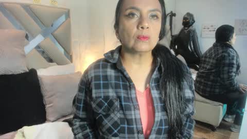 Raquel Moore  online show from November 6, 11:46 am