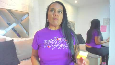 Raquel Moore  online show from February 2, 10:39 pm